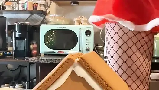 8 inçlik topuklu 73 dev kadın zencefilli bir köy inşa ediyor