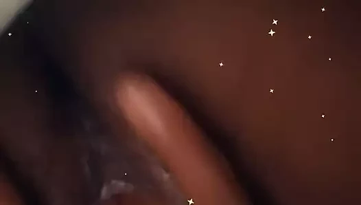 Beni yatakta işerken izle