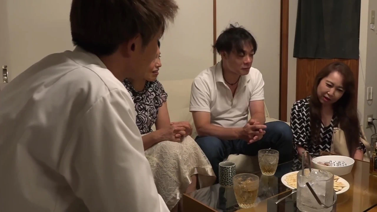 She Is Still Active! Grandma Who Would Eat Up Her Own Descendants Vol. 4-8