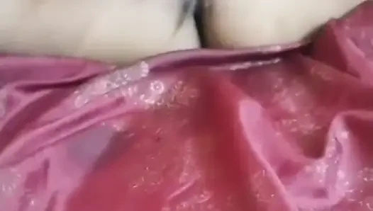 Açık göğüsler