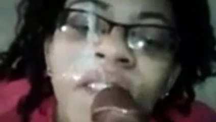 Güzel yüze boşalma