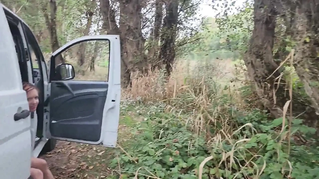 Exhib doğa ateşli bir üçlü sekse dönüşüyor