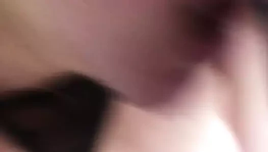 Büyük memeli sarışın