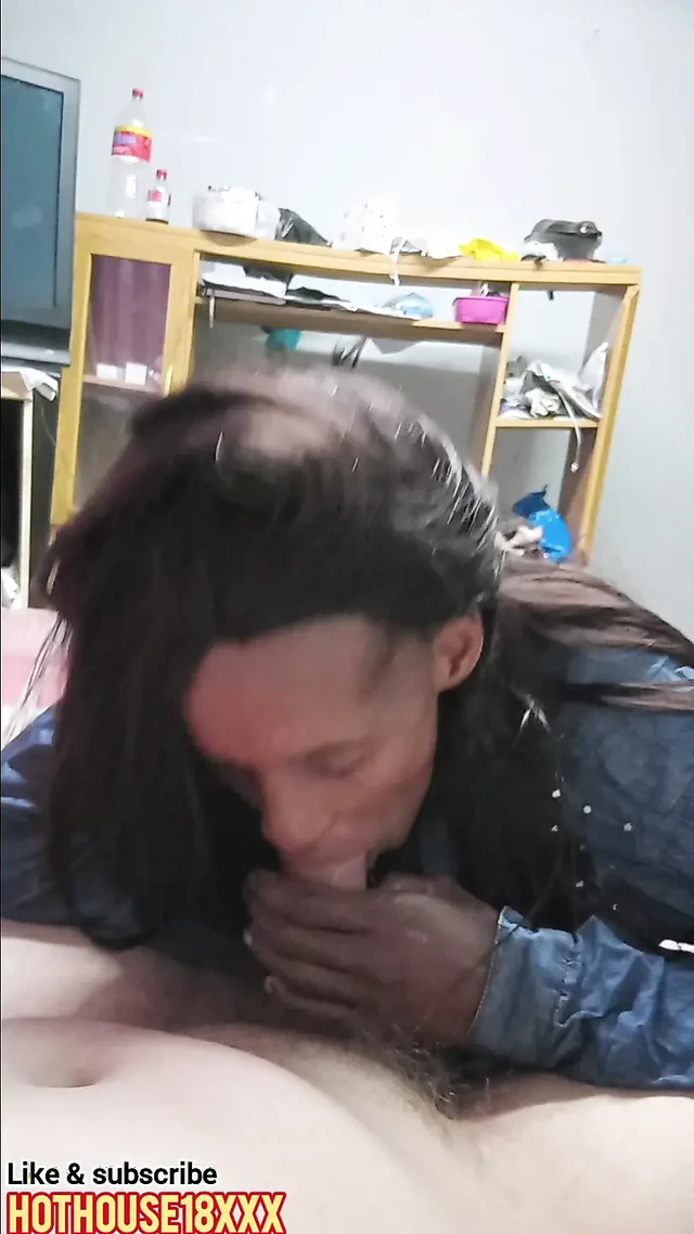 Blowjob qeeun gives best blowjob to white man