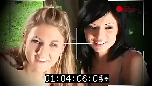 İki büyük yarak için iki fahişe... En iyi sert seks!!