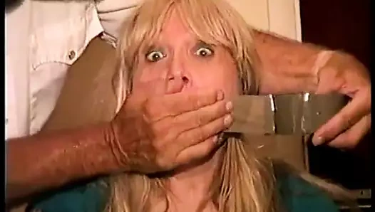 50 yaşında emlakçı taşaklı ve gıdıklayan bölüm 1