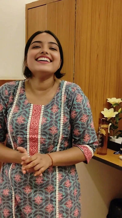 Hintli Ayushi Bhabhi, Dever ile Seks Oyunu Oynuyor Full Video | Bölüm 1