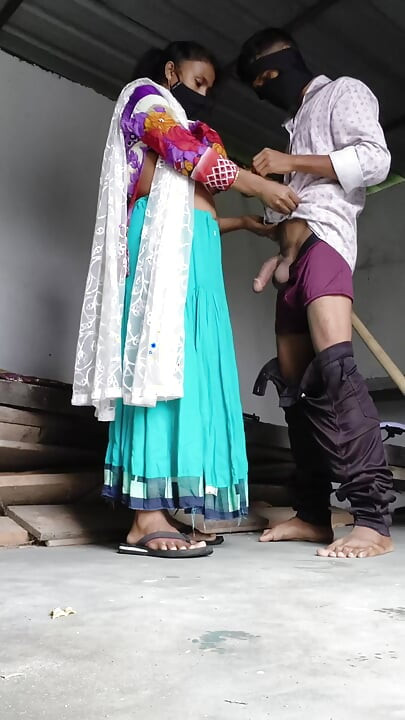 Desi muslim girl posay  titty fukking