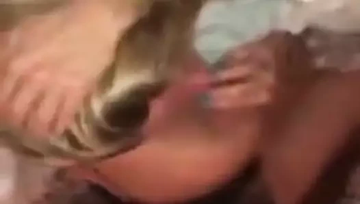 sarışın MİLF cucked onu koca sırasında fla tatil