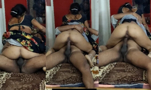 Hintli desi sıkı amcık kız ilk kez x erkek arkadaşıyla xxx. Hintli kız erkek arkadaşıyla ilk kez romantizm yaşıyor