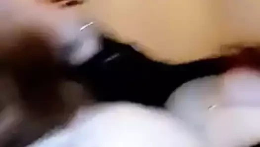 İrlandalı büyük göğüsler