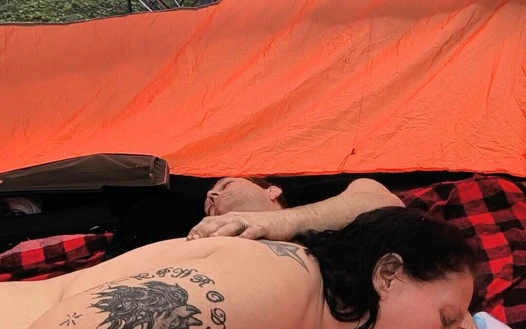 Neden sikişmeyiz yapacak bir şey yok!!!!!