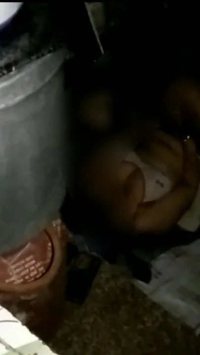Bhai k sone k baad bhabhi ko dever ne bed se niche bula kr pela. | Clip 2