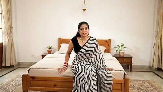 Büyük götlü Hintli yenge en iyi sakso ve desi sari çıkarma ile amcığını domaltarak sikiyor