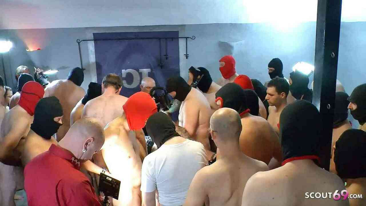 Kedi sperm dolu - Alman Creampie bukkake Fetiş