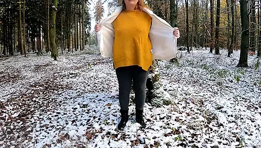 Kış harikaları diyarında göğüslerini parçalıyor