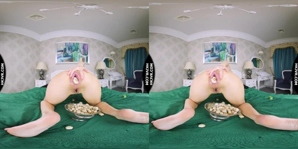 Hotkinkyjo anal sarkma, delik genişletme, götüne yumruk sokma ve göt deliğine tonlarca mantar alma