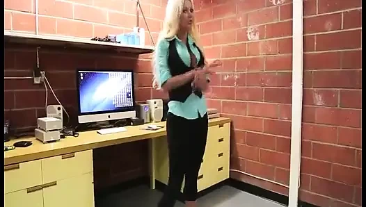 Göğüslerimi baste