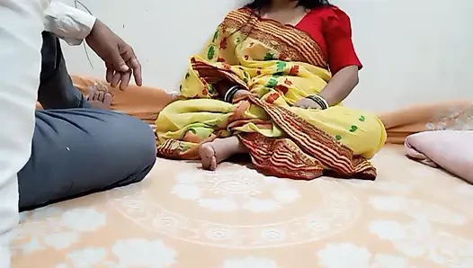Bengalli ev hanımı kocası tarafından yatak odasında sikiliyor