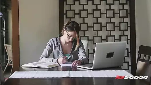 Mükemmel sert seks Quinn'i buldu