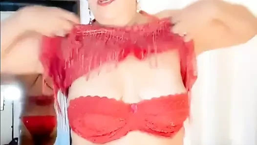 Dans etmekten zevk alıyorum - bu striptiz çok eğlenceli!