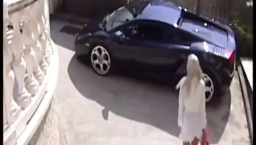 Şehvetli brigitta bui yatak odasında erkeğiyle boşalıyor