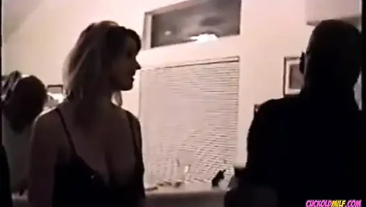 Aldatılan orta yaşlı seksi kadın - gavat orta yaşlı seksi kadın hepimiz gavat oyunu hakkındayız. Arkadaşlarım ve ben sert eş değiştirenleriz ve tanışmak isterim
