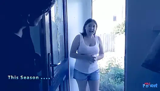 Sophie Garcia sağlıklı bir inek yarağı alıyor