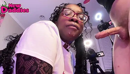 Premium zenci gırtlağına kadar - büyük memeli zenci kız