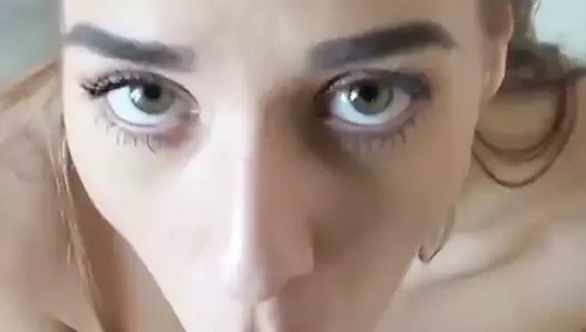 Muhteşem yeşil gözlü esmer emme horoz (kim o?)