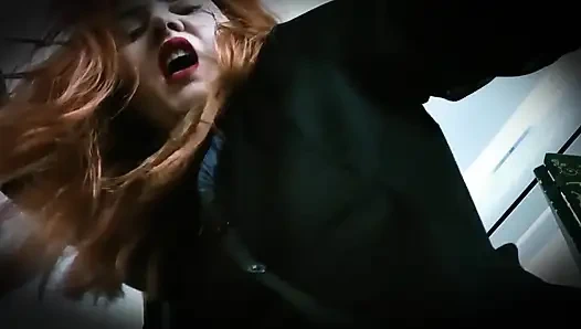 Külotlu çorap hakimiyeti