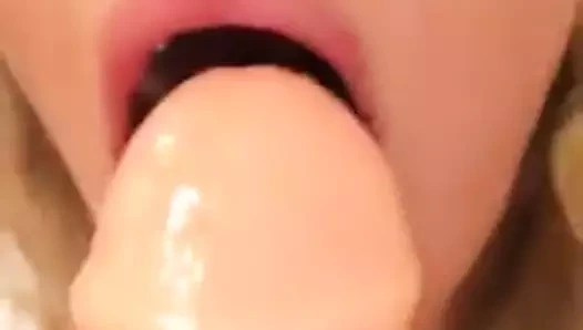 Der ağzına büyük yarak alıyor