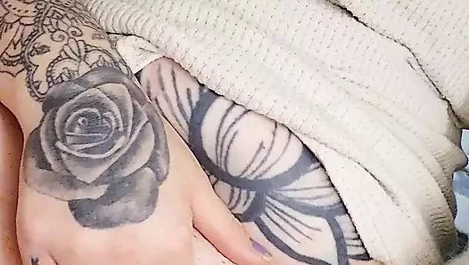 Büyük şişman dildomla kendimi sikiyorum