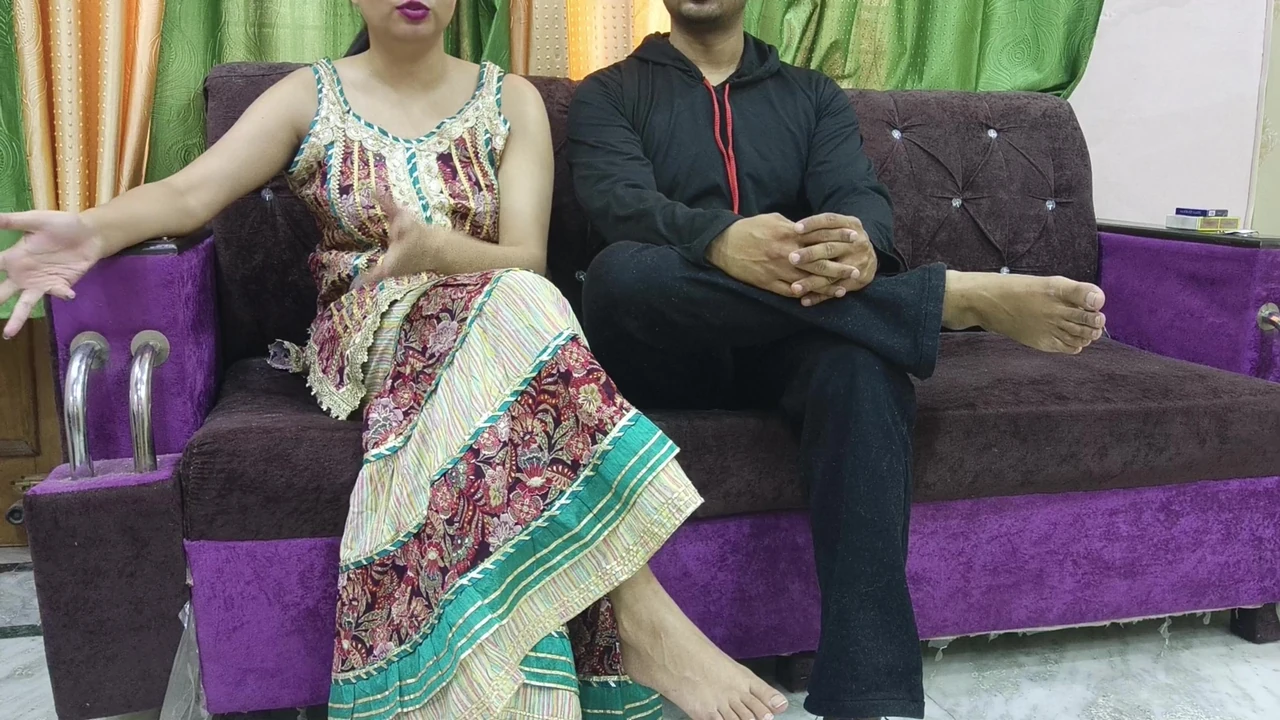 देसी कमसिन सौतेली बहन की उसके सौतेले भाई द्वारा हर रोज गांड और चूत की चुदाई की जाती है