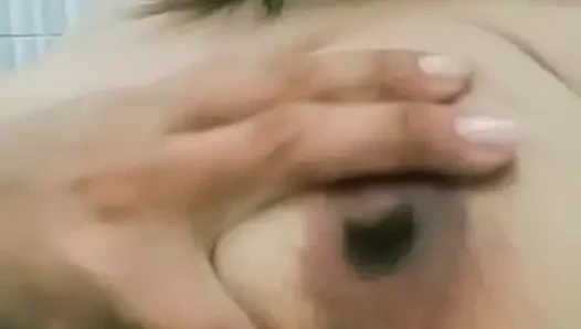 Göğüslerim ve amım senin için..