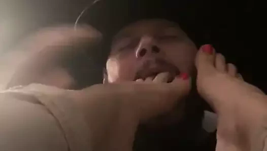 Exes ayakları yine yüzümde