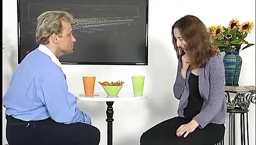 Oyuncu seçmelerinde hatun ıslak amcığıyla oyuncak oluyor