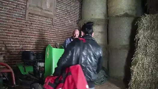 Alman kırsalında sıcak seks 2 - bölüm 2