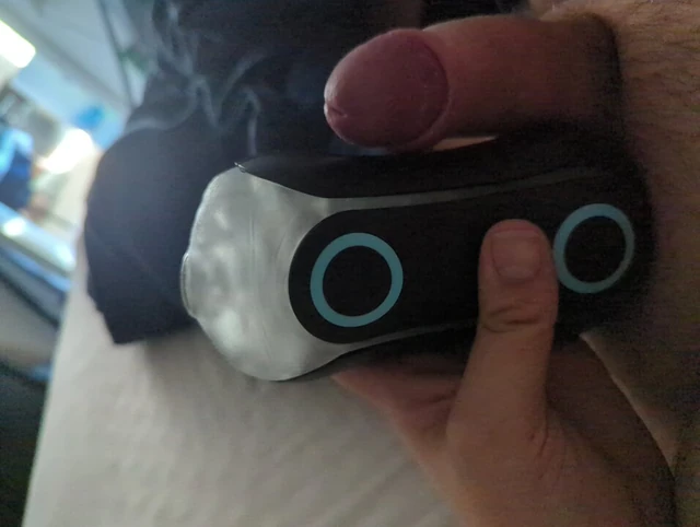 Мастурбация с секс-игрушкой