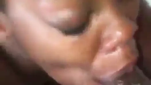 kalın siyah kız emme siyah dick