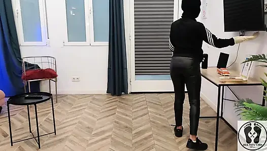 4k yabancı Ana Spears eve giriyor