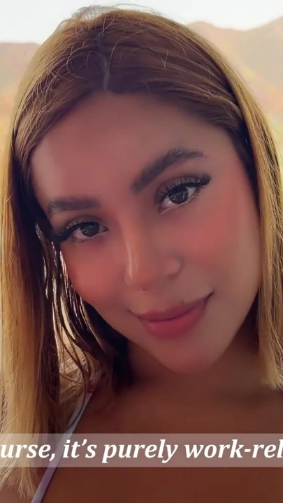 Eu fui pedir um aumento, e meu chefe se ofereceu para me fazer sua prostituta de férias | Clipe 1