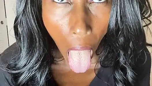 Babanın itaatkar sürtüğü