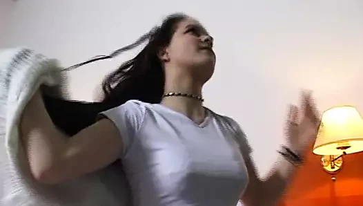 otel odasında kız yalnız