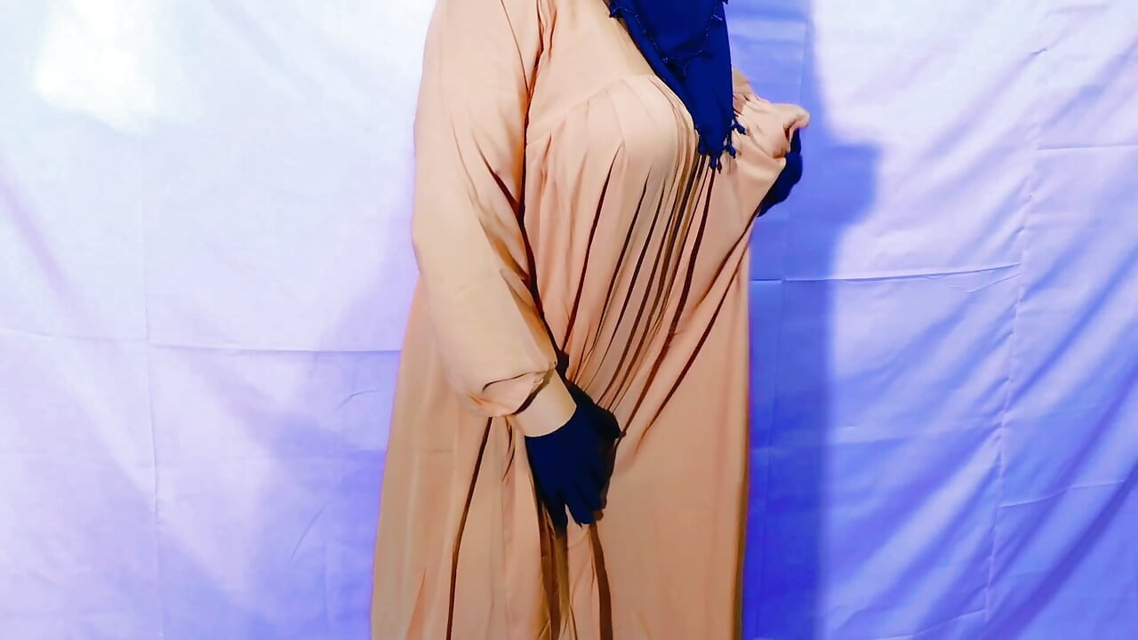 Güzel amena yenge içeride burqa ve tesettürlü seks yapıyor