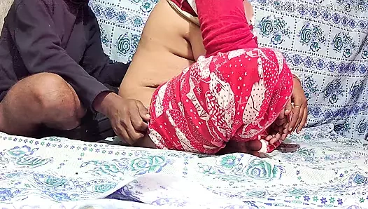 Büyük memeli Hintli anne babasıyla seks yapıyor 2976