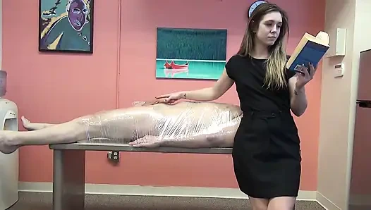 Bossy Violet Volume 2 başrolde Violet Thompson