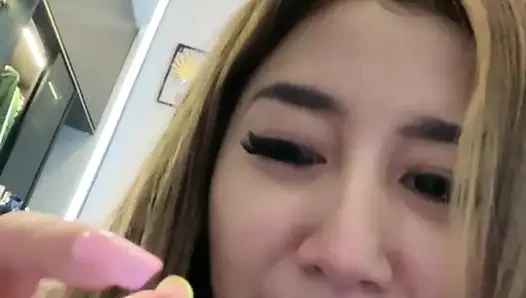 Kayınvalide s.s. scotty dildoyla fışkırtıyor