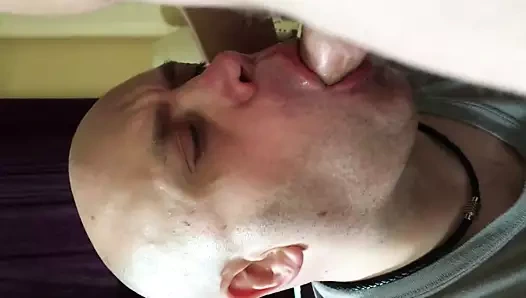 Rastgele yabancıyı emiyor