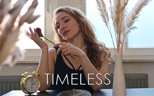 Zamansız - exhibtionist kız kendini parmaklıyor